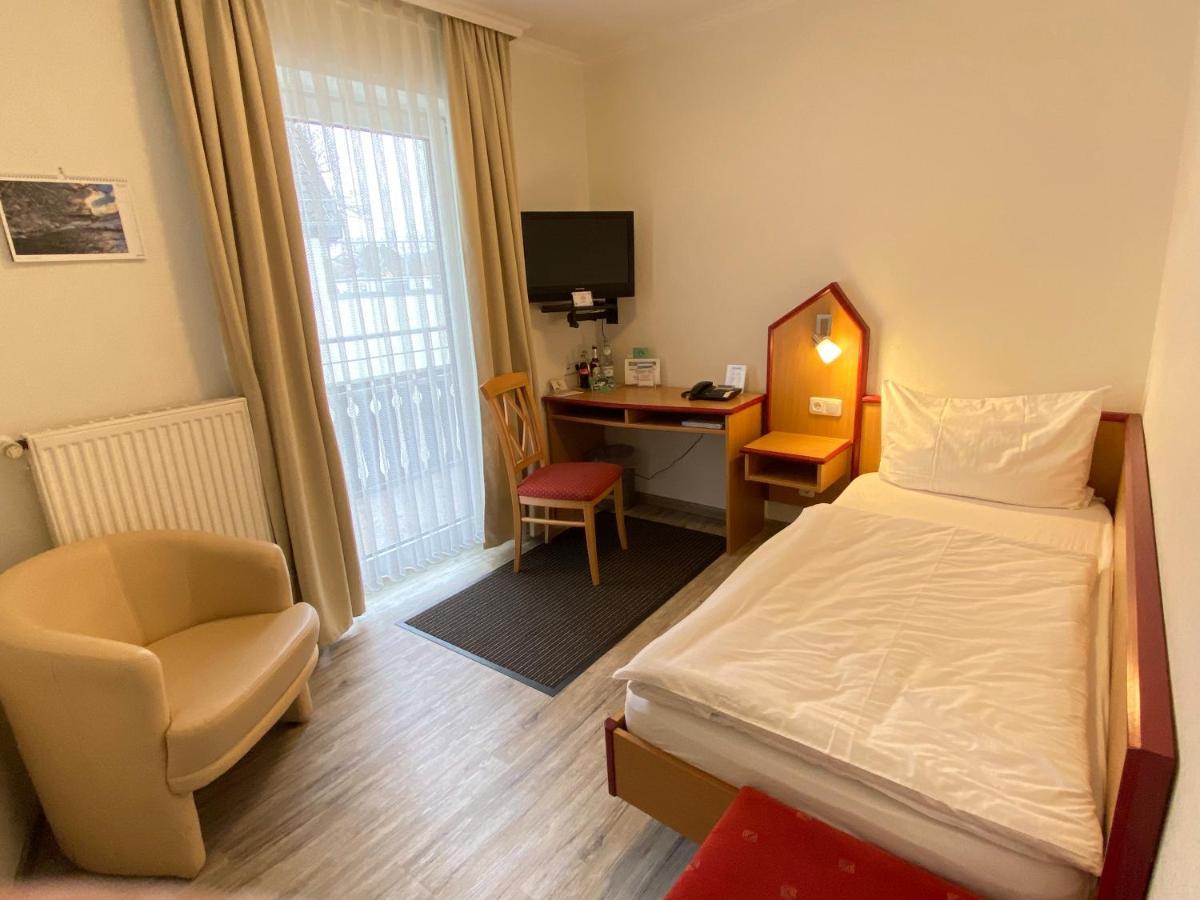 Hotel Garni Am Brunnenplatz เกโรลชไตน์ ภายนอก รูปภาพ